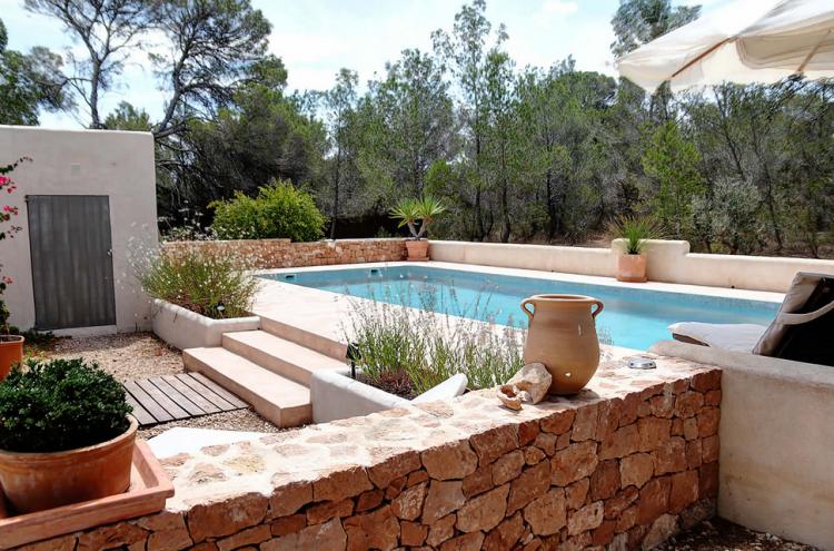 Villa a Formentera in zona tranquilla vicino alla spiaggia di Cala Saona con piscina