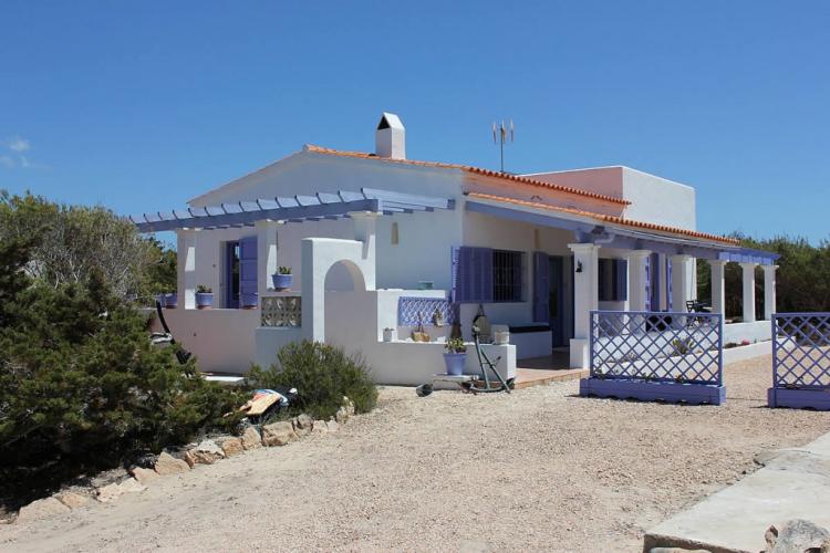 Front beach villa in Formentera, Migjorn beach